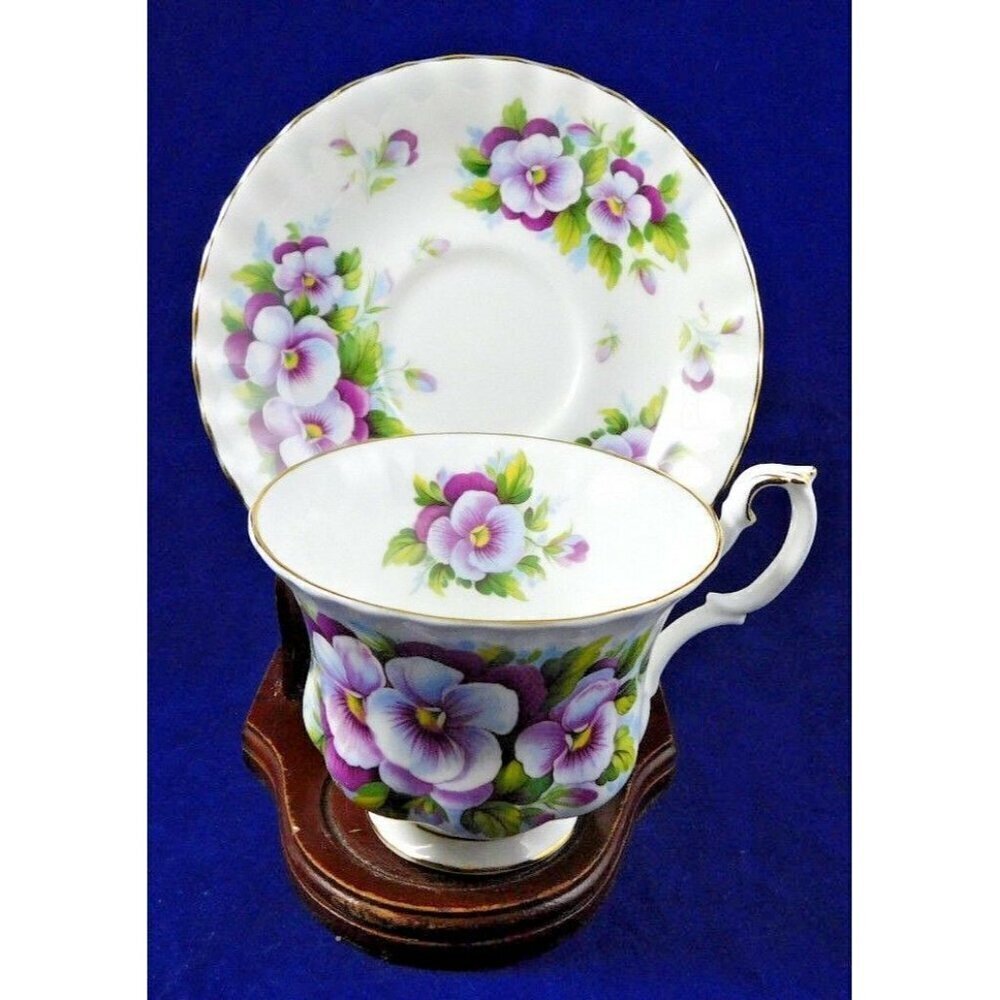 60s GOLDEN CROWN E&R Bone China England REMEMBRANCE DEVOTION Tea Cup & Saucer